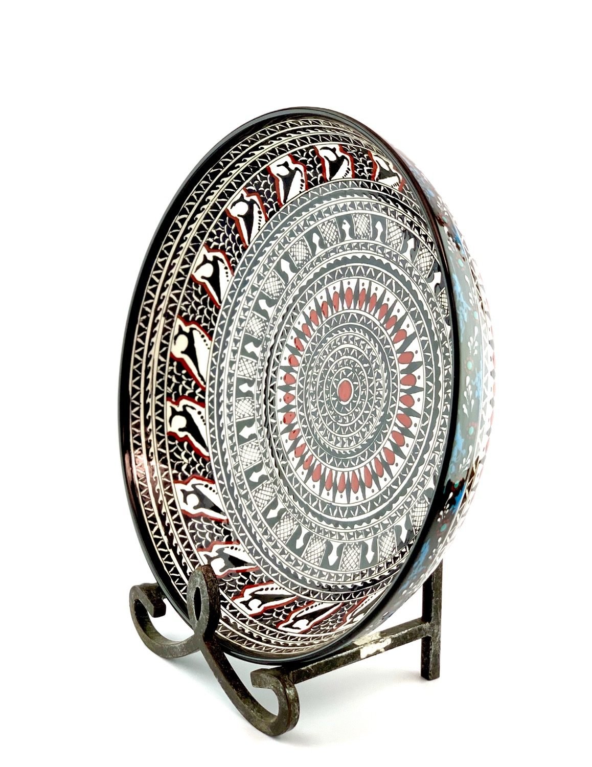 Hand-painted ceramic bowl in black-and-white hysterical style - Image 4