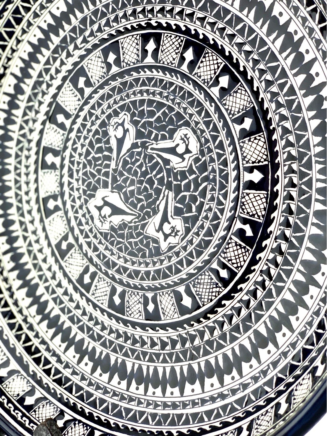 Black and white large bowl - Image 3