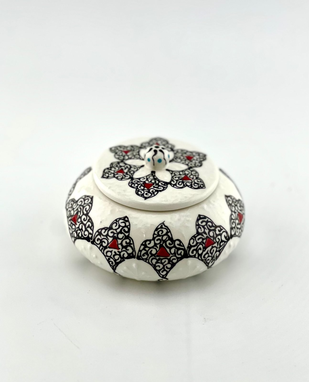Jewelry box in symmetric design - Image 4