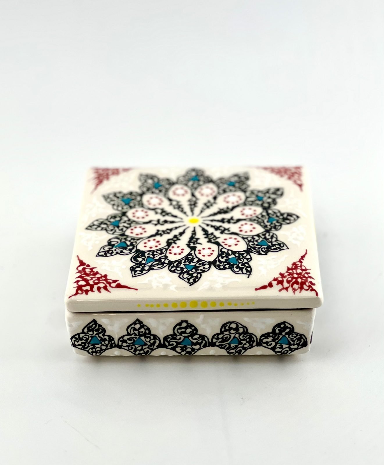 Square ceramic jewelry box - Image 3