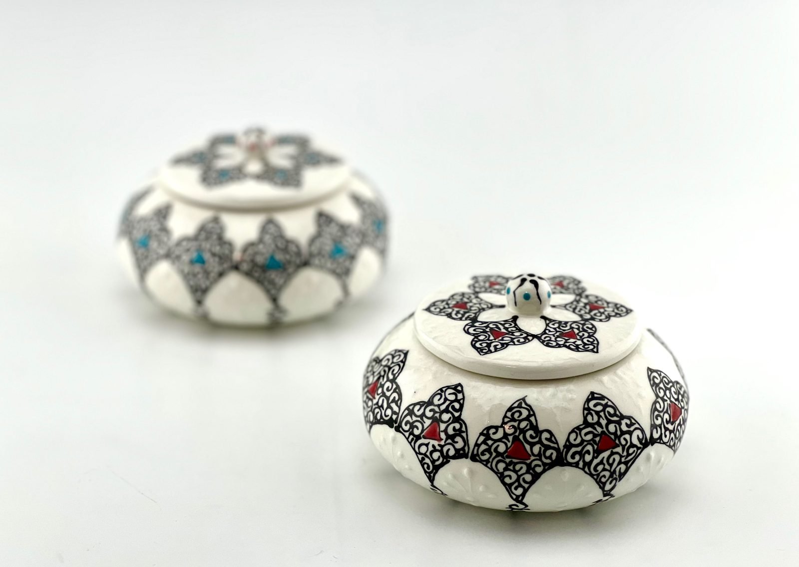Jewelry box in symmetric design - Image 6