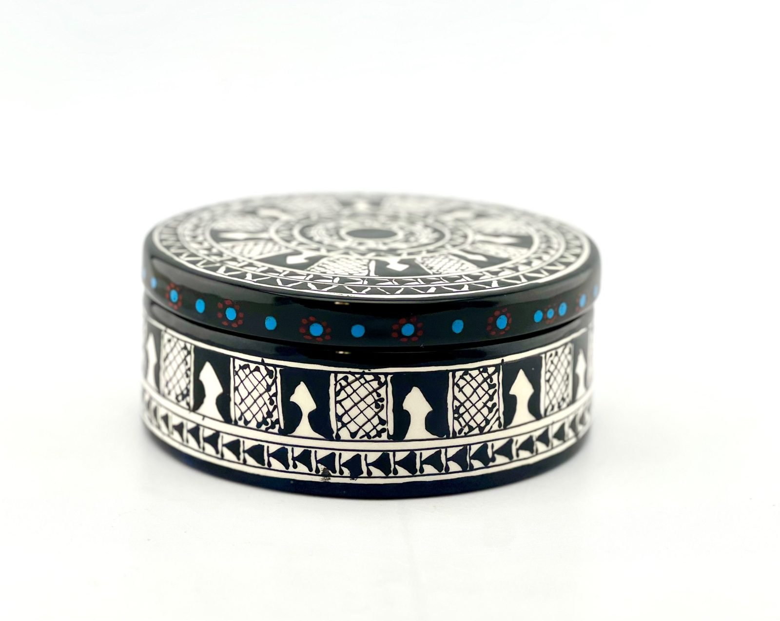 Jewelry box in historical design - Image 3