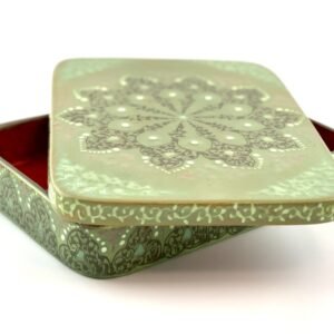 Jewelry box